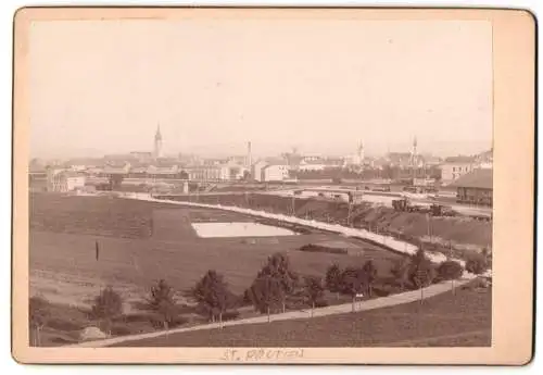 Fotografie Vinz. Höfinger, St. Pölten, Ansicht St. Pölten, Stadtansicht mit Eisenbahn