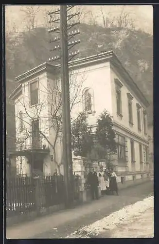 Foto-AK Salzburg, Pension mit Strassenpartie