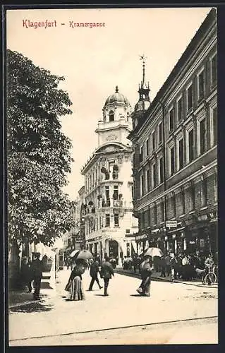 AK Klagenfurt, Strasse Kramergasse mit Geschäften
