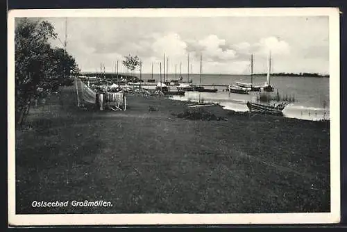 AK Grossmöllen /Ostsee, Strandpartie mit Bootssteg