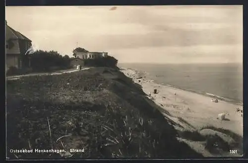 AK Henkenhagen /Ostsee, Strand mit Steilküste