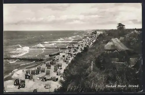 AK Horst-Seebad, Strand mit Strandkörben aus der Vogelschau, mit Reetdachhaus