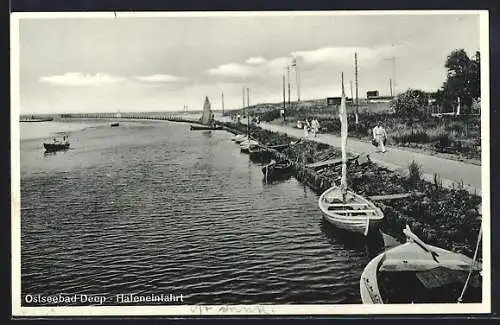 AK Deep, Hafeneinfahrt