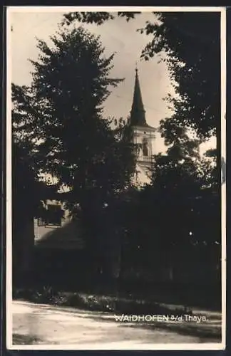 AK Waidhofen a. d. Thaya, Ortspartie mit Turmspitze