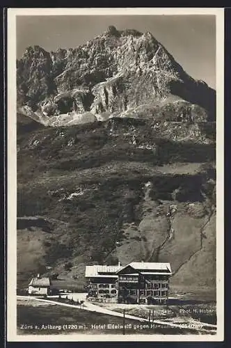 AK Zürs a. Arlberg, Hotel Edelweiss gegen Hasenfluh