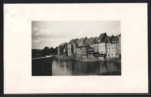 Foto-AK Görlitz, Stadtpanorama vom Wasser aus