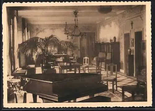 AK Lovenjoul, Salve Mater, Salle de réunion