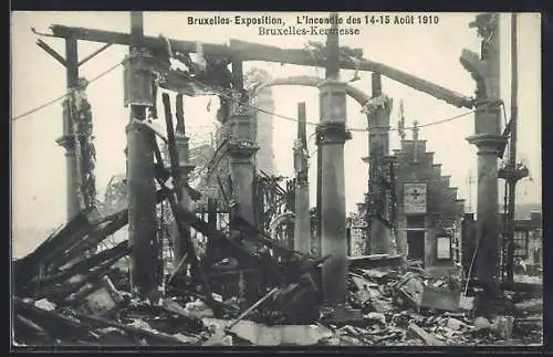 AK Bruxelles, Exposition / Ausstellung 1910, L`incendie / Brand 14.-15.8.1910, Bruxelles-Kermesse