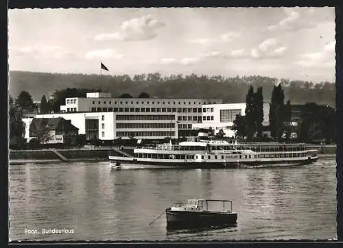 AK Bonn, Bundeshaus vom Rhein aus
