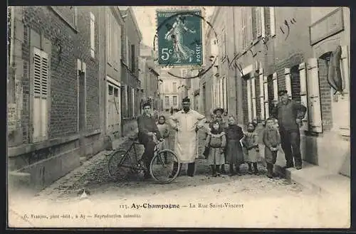 AK Ay-Champagne, La Rue Saint-Vincent, Strassenpartie