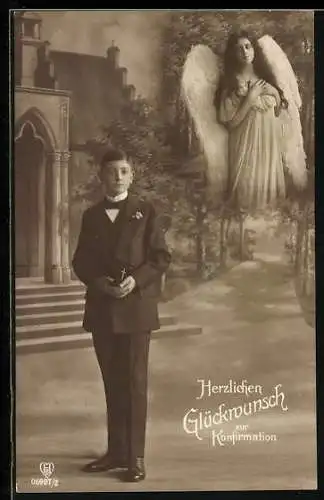 AK Junge in Anzug mit Bibel und Engel, Herzlichen Glückwunsch zur Konfirmation