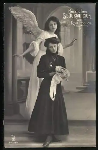 AK Mädchen mit Blumentstrauss und Engel in einer Kirche, Herzlichen Glückwunsch zur Konfirmation