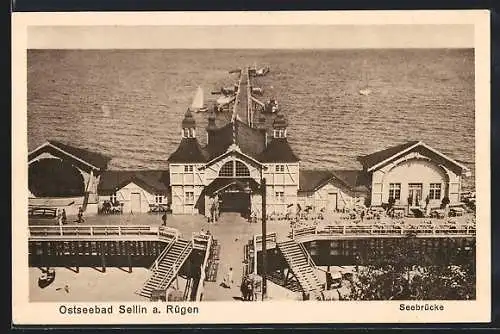 AK Sellin a. Rügen, Die Seebrücke mit Besuchern