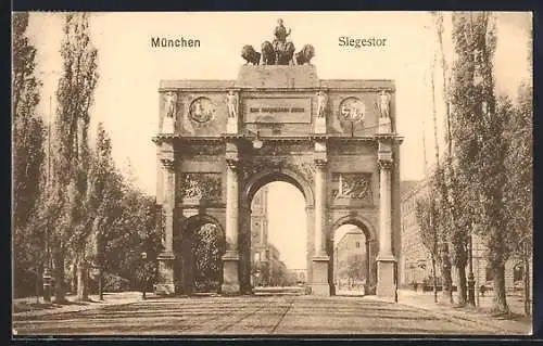 AK München, Strasse am Siegestor