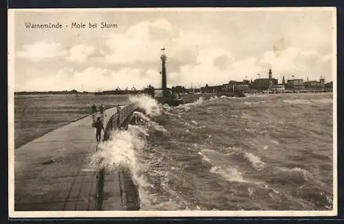 AK Warnemünde, Mole bei Sturm