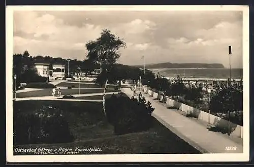 AK Göhren a. Rügen, Ostseebad, Konzertplatz mit Promenade