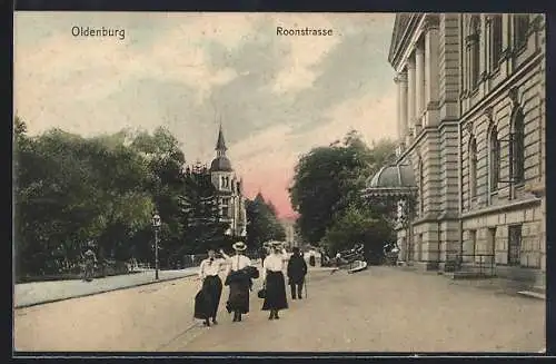 AK Oldenburg / Oldenburg, Roonstrasse mit Passanten