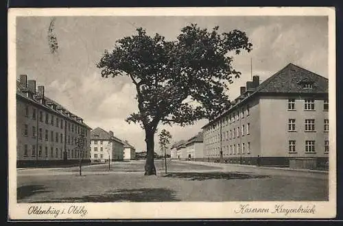 AK Oldenburg / Oldenburg, Kasernen Kreyenbrück mit Baum
