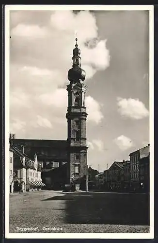 AK Deggendorf, Grabkirche mit Strassenpartie