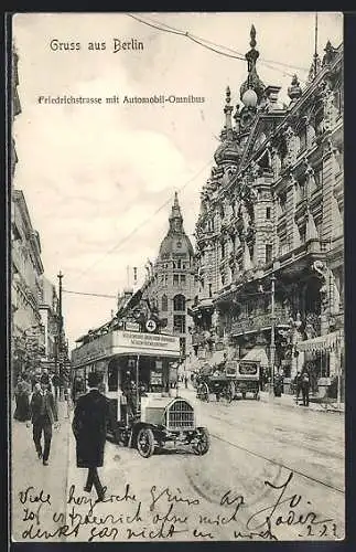 AK Berlin, Friedrichstrasse mit Geschäften und Automobil-Omnibus