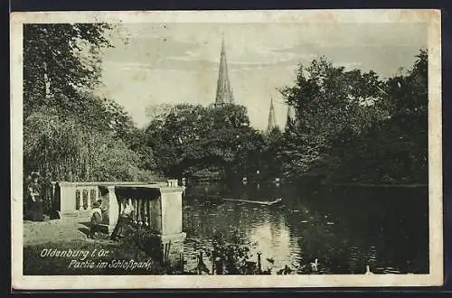 AK Oldenburg i. Gr., Schlosspark mit Kirchturm