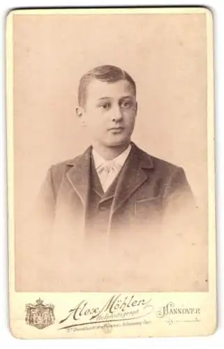 Fotografie Alex Möhlen, Hannover, Georgsplatz, Porträt eines jungen Mannes