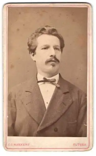 Fotografie C. G. Markert, Altona, Reichenstr. 23, Porträt eines Mannes
