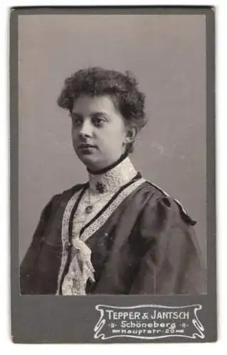 Fotografie Tepper & Jantsch, Schöneberg, Hauptstr. 20, Porträt einer jungen Frau