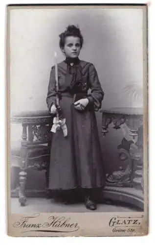 Fotografie Franz Hübner, Glatz, Grüne-Str., Mädchen mit Kerze