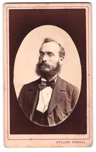 Fotografie Atelier Rafael, Leitmeritz, Dominikanergasse 129, Portrait eines bärtigen Mannes
