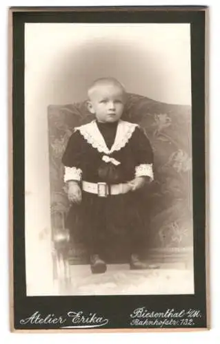 Fotografie Atelier Erika, Biesenthal i. M., Bahnhofstrasse 132, Porträt eines kleinen Kindes