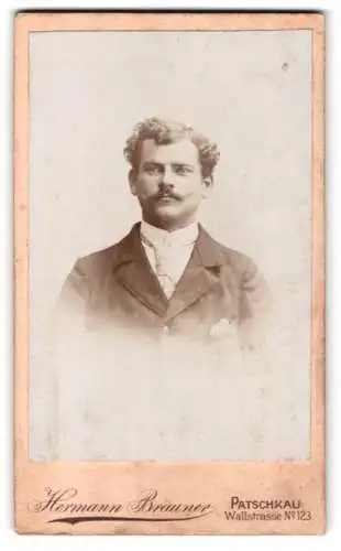 Fotografie Hermann Brauner, Patschkau, Wallstrasse 123, Porträt eines Mannes