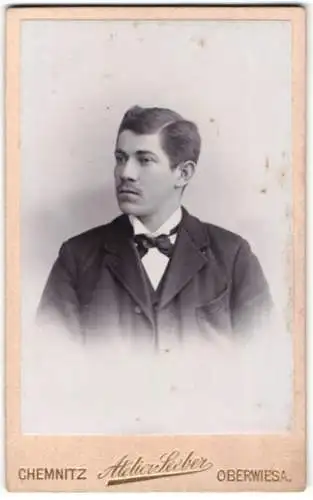 Fotografie Clemens Seeber, Chemnitz, Theaterstr. 22, Porträt eines jungen Mannes