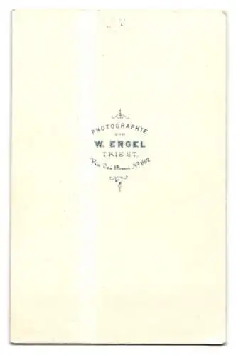 Fotografie W. Engel, Triest, Via dei Foni 892, Porträt eines Mannes