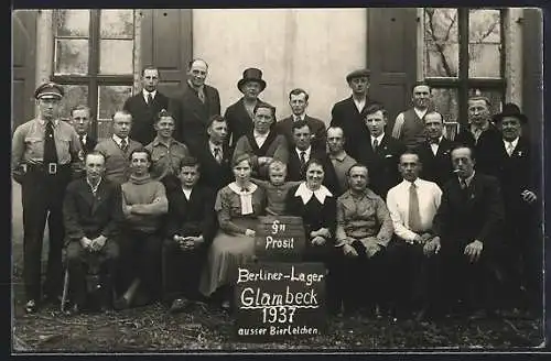 Foto-AK Glambeck / Löwenberg, Mitarbeiter des Berliner-Lagers 1937