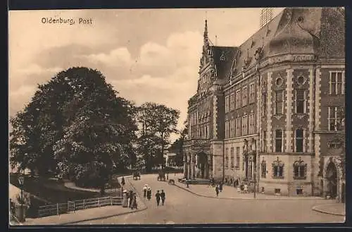 AK Oldenburg / O., Strasse am Postamt