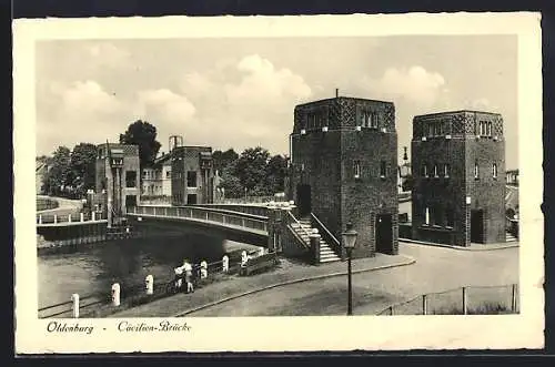 AK Oldenburg / O., Cäcilien-Brücke mit Strassenpartie