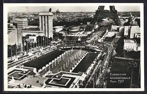 AK Paris, Exposition internationale 1937, Panorama D` Ensemble avec les Bassins du Trocadèro