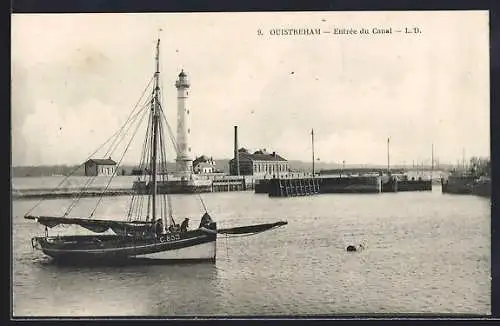 AK Ouistreham, Entrée du Canal, Leuchtturm und Dampfer