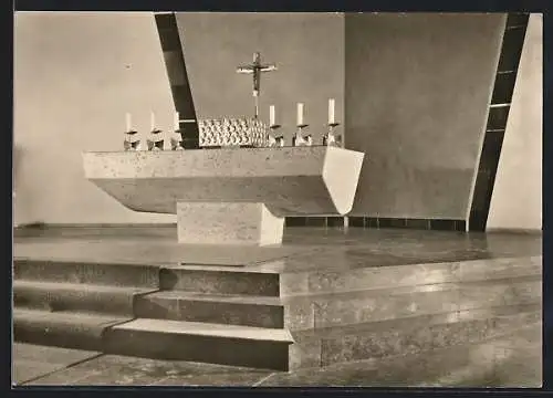 AK Würzburg-Heidingsfeld, Kirche Zur Heiligen Familie, Altar
