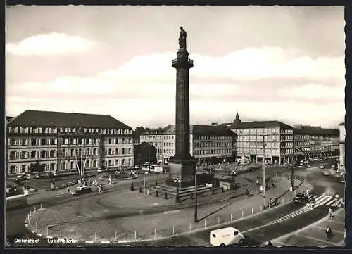AK Darmstadt, Luisenplatz mit Denkmal u. Gebäuden aus der Vogelschau