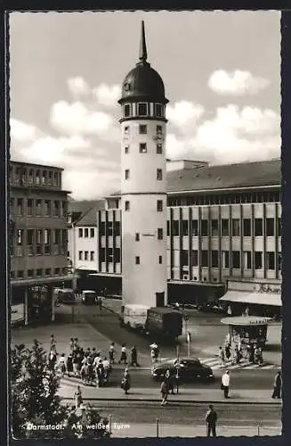 AK Darmstadt, Am weissen Turm mit Passanten, KFZ