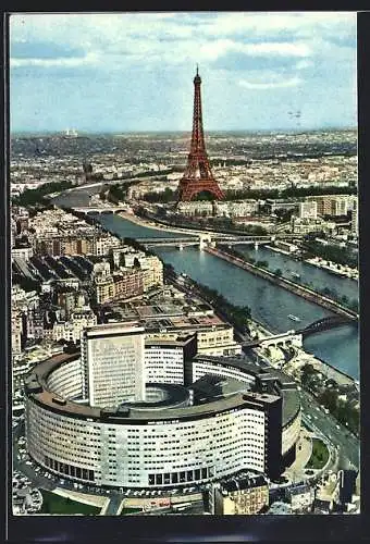 AK Paris, La Maison de la Radio, La Seine et la Tour Eiffel en survolant