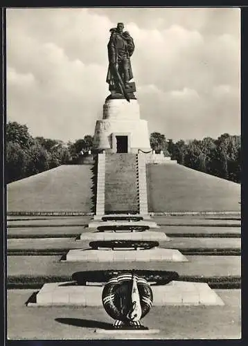 AK Berlin-Treptow, Sowjetisches Ehrenmal