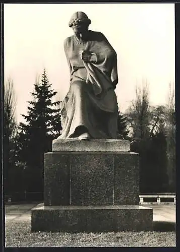 AK Berlin, Treptow, Sowjetisches Ehrenmal