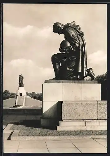 AK Berlin-Treptow, Sowjetisches Ehrenmal