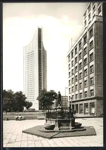 AK Leipzig, Ansicht vom Mägdebrunnen mit dem Universitätsgebäude