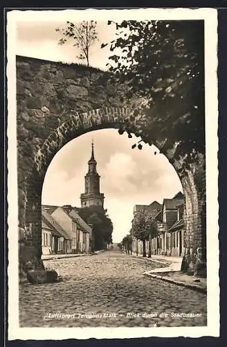 AK Templin /Mark, Blick durch die Stadtmauer