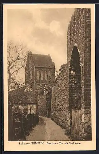 AK Templin / Uckermark, Prenzlauer Tor mit Stadtmauer