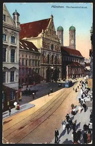 AK München, Neuhauserstrasse mit Strassenbahn, Frauenkirche